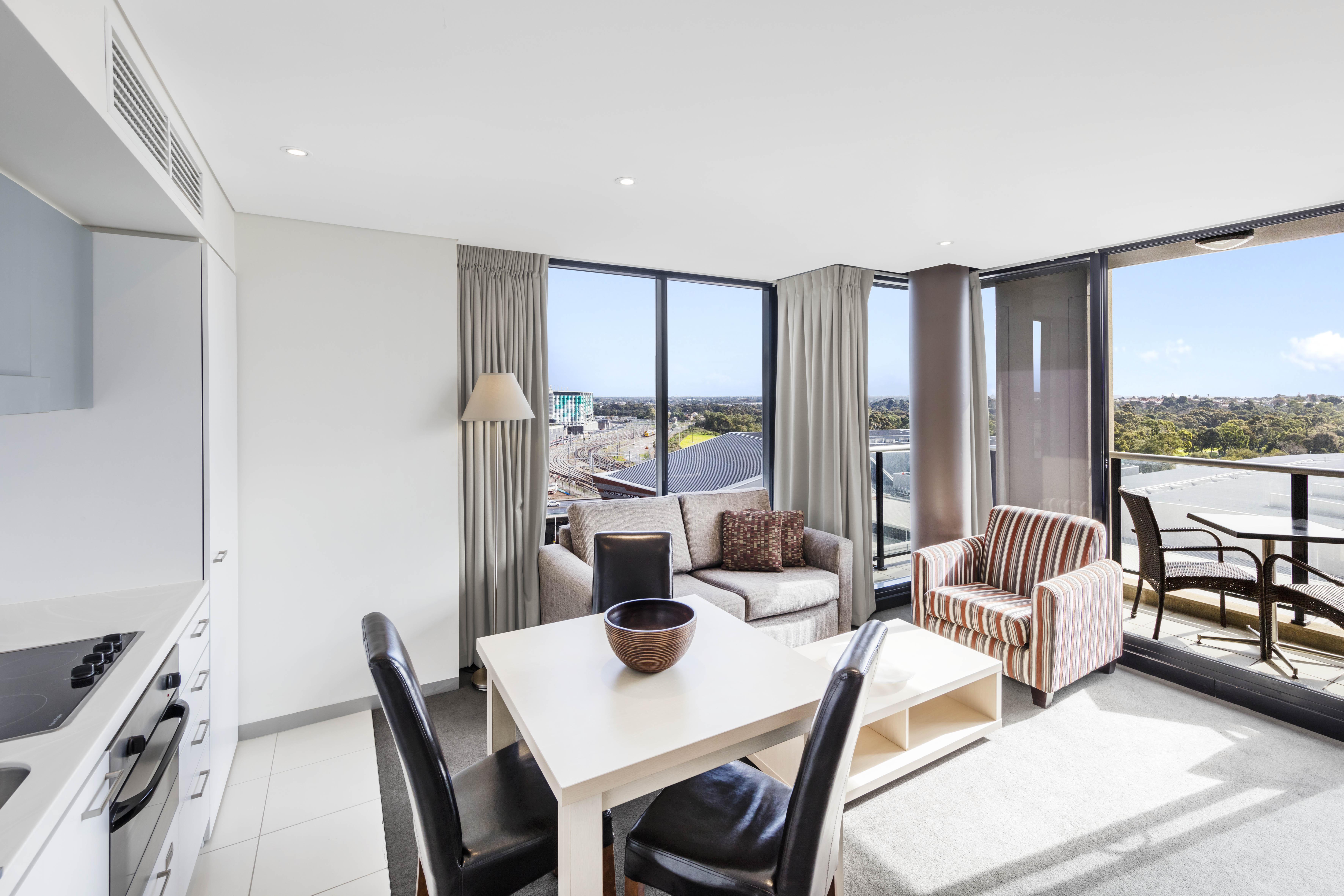 Oaks Adelaide Horizons Suites Extérieur photo