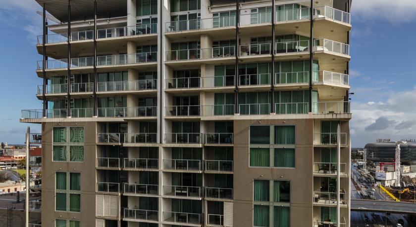 Oaks Adelaide Horizons Suites Extérieur photo
