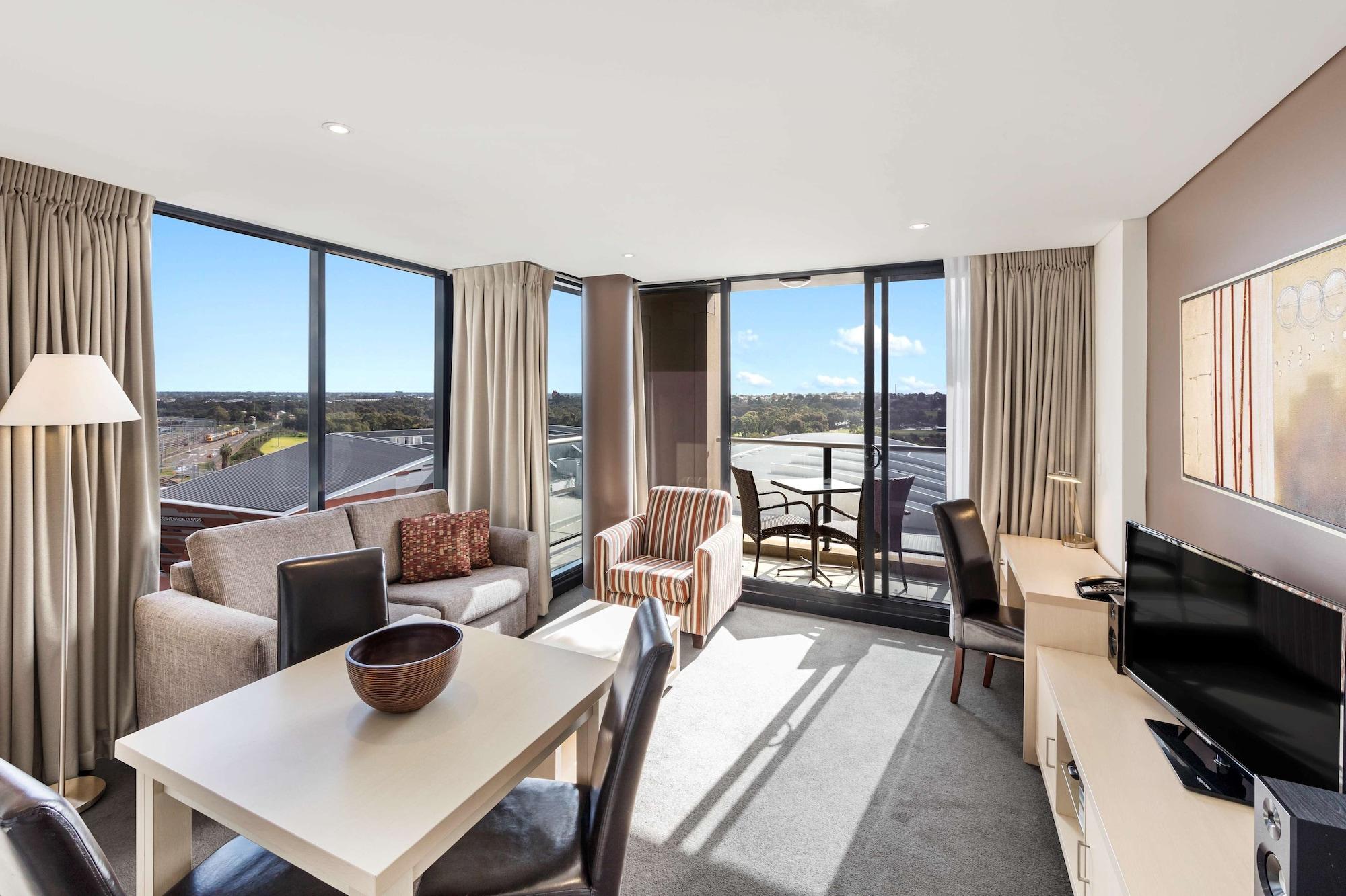Oaks Adelaide Horizons Suites Extérieur photo