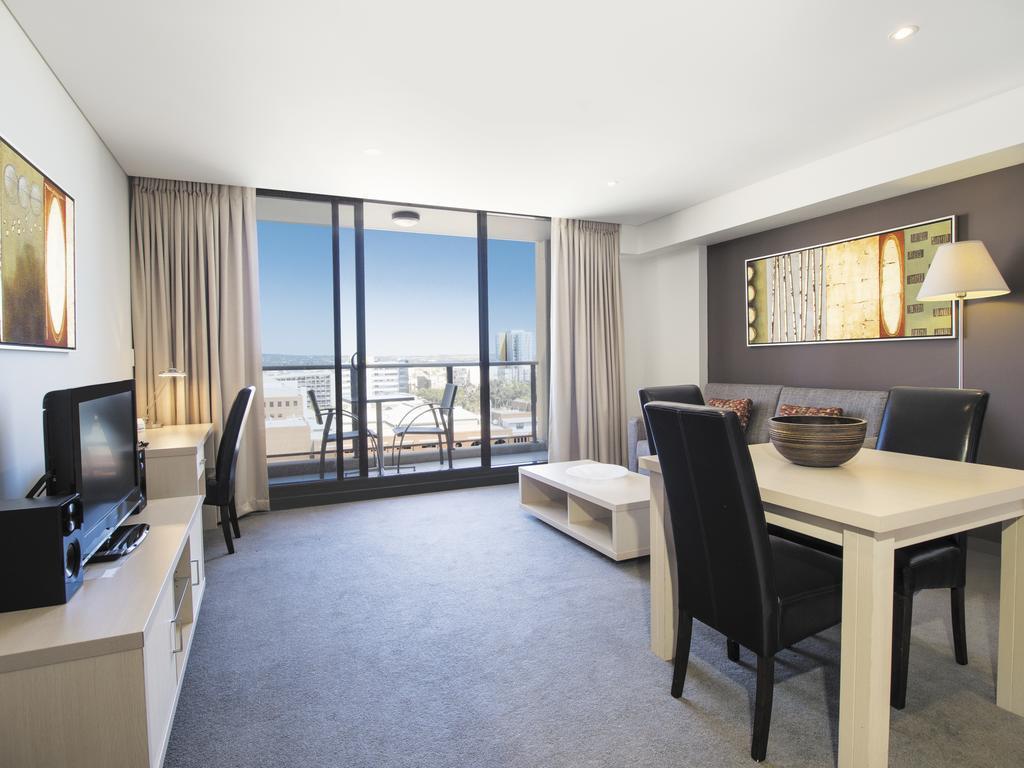 Oaks Adelaide Horizons Suites Extérieur photo