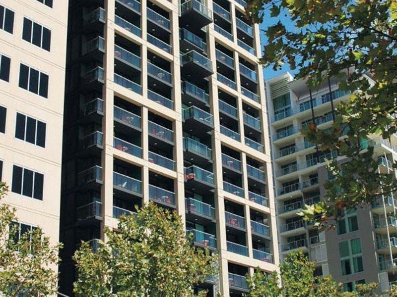 Oaks Adelaide Horizons Suites Extérieur photo