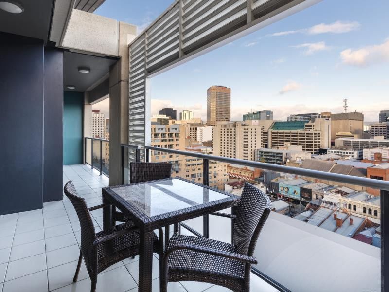 Oaks Adelaide Horizons Suites Extérieur photo