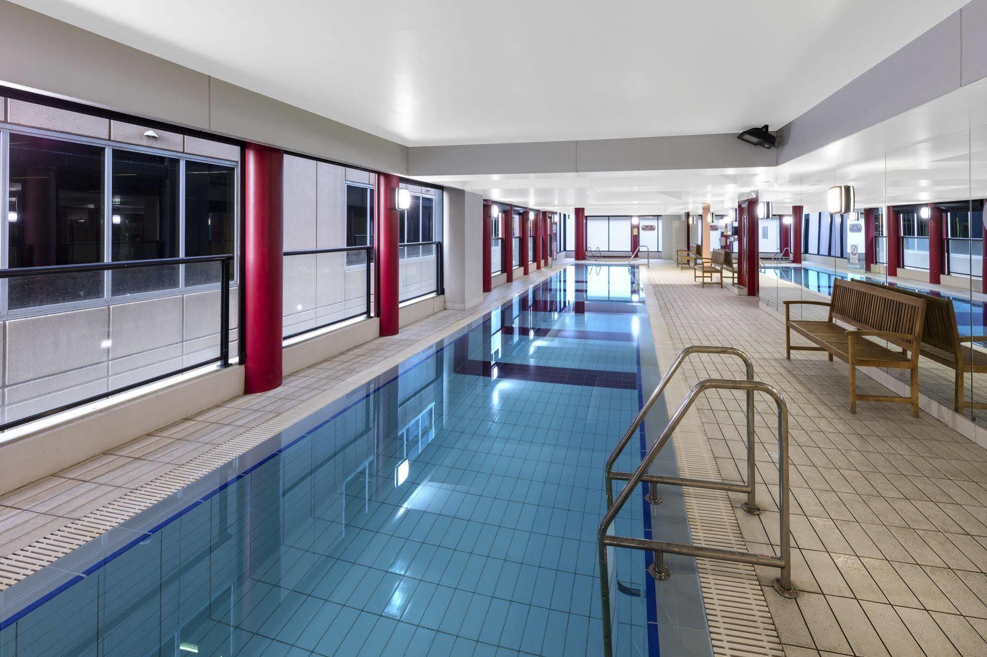 Oaks Adelaide Horizons Suites Extérieur photo