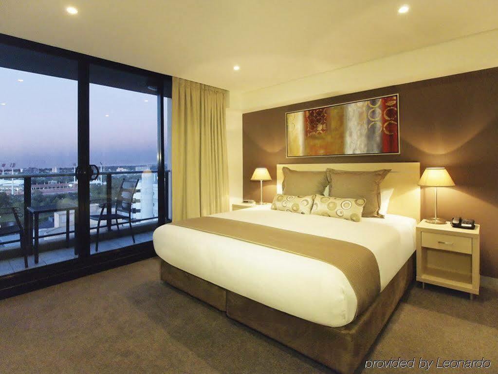 Oaks Adelaide Horizons Suites Extérieur photo
