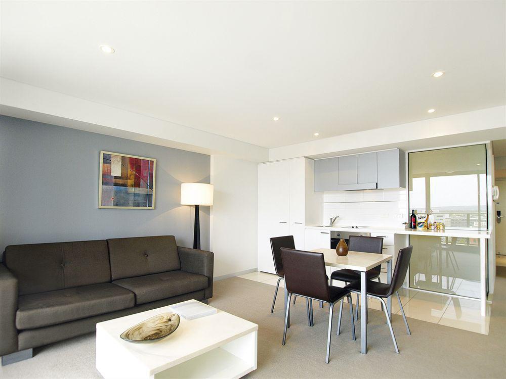 Oaks Adelaide Horizons Suites Extérieur photo